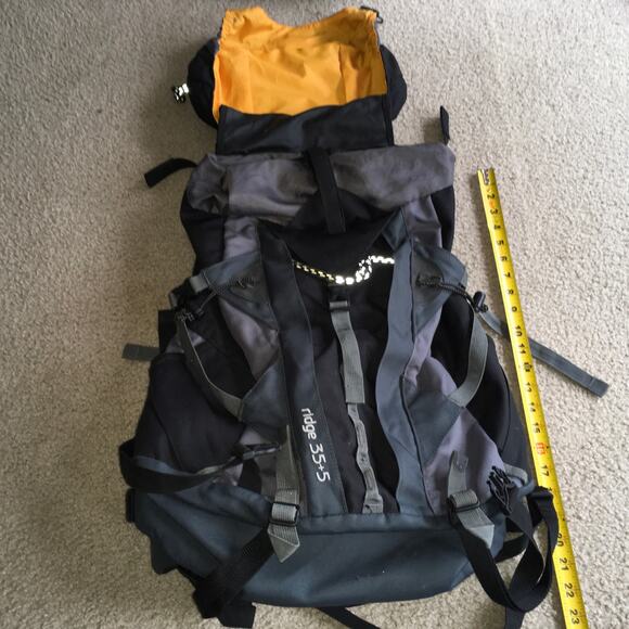 Sprayway Ridge 35L +5 Day Pack Backpack Survival Rucksack Bag Hiking Grey Black - Picture 8 of 15